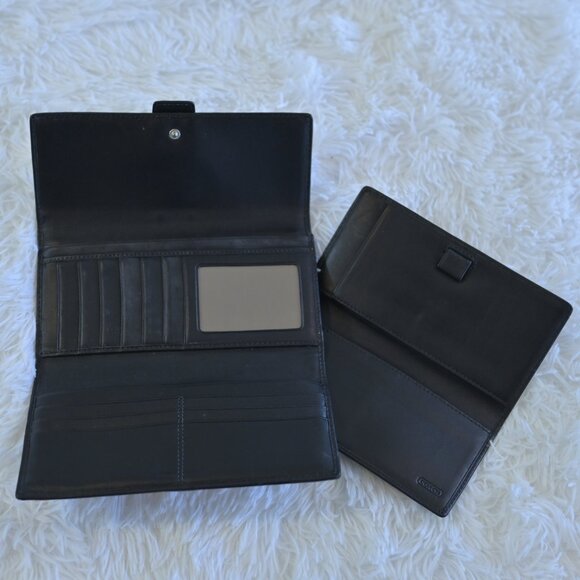 Coach Black Soho Bifold Leather Signature Wallet NWOT Excellent Condition. - Picture 3 of 4